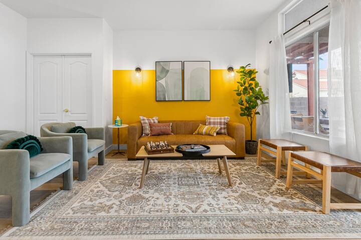 Vegas Getaway w/ Pool, Hot Tub, BBQ & Game Room! gallery image 4