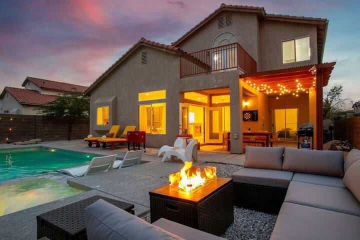 Vegas Getaway w/ Pool, Hot Tub, BBQ & Game Room! gallery image 2