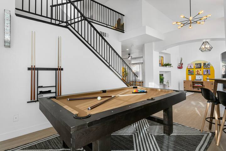 Vegas Getaway w/ Pool, Hot Tub, BBQ & Game Room! gallery image 3
