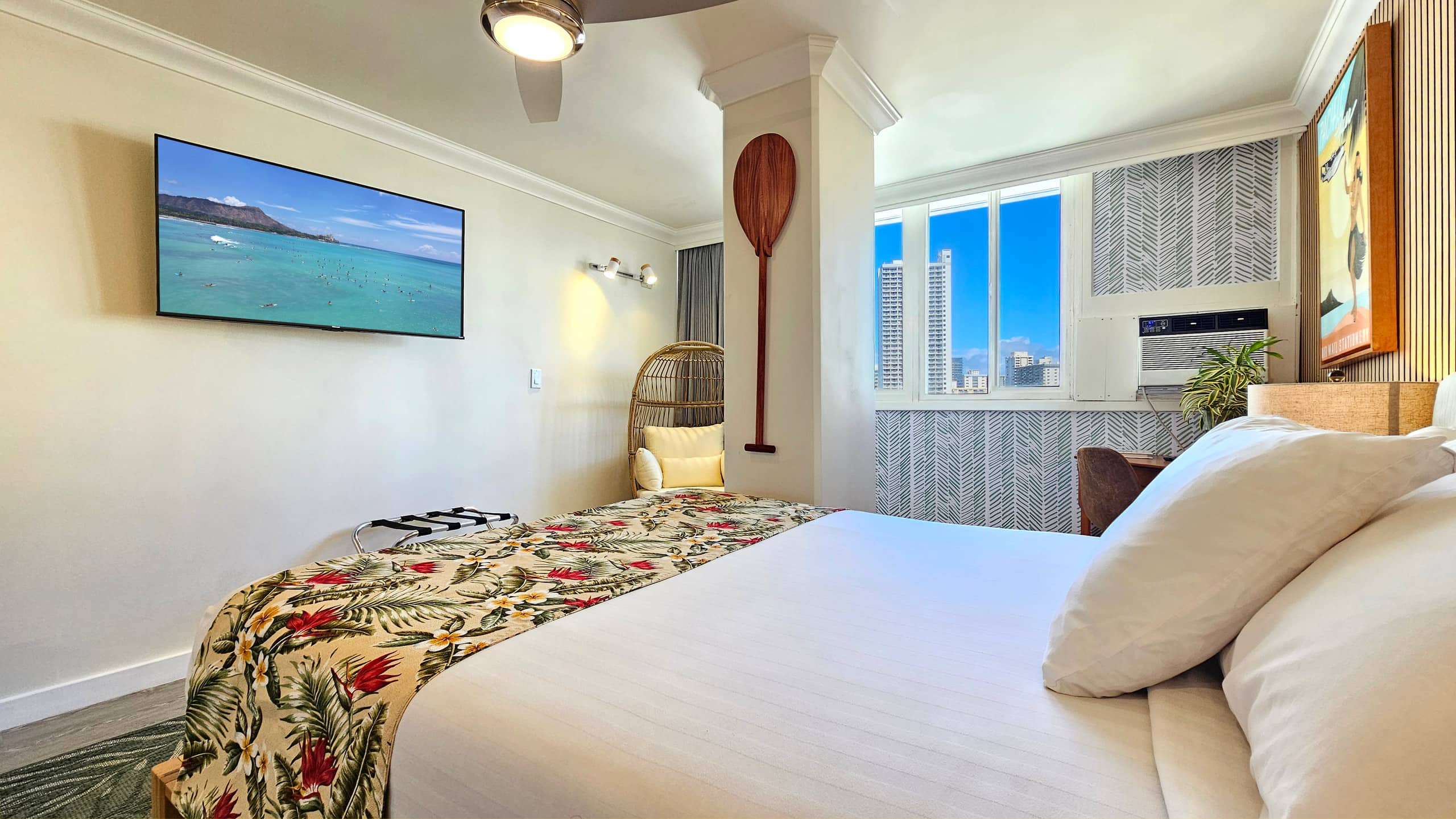 Sundeck Level—Queen Bed & Sofa-Bed+Full Kitchen - Image 35