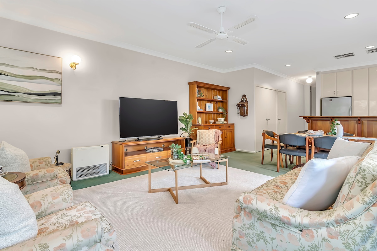 Airbnb performant: Picket Fence Cottage—Steps from Adelaide Oval à North Adelaide