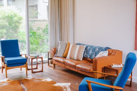 Top Airbnb: Contemporary Beachfront Home in Cottesloe