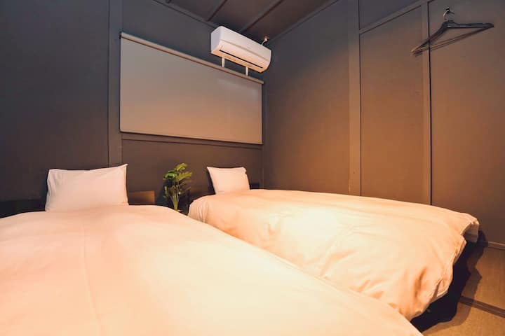 Schlafzimmer 2