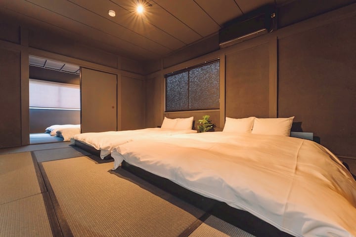 Schlafzimmer 1