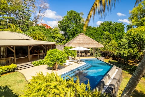 Private Waterfront Villa Retreat