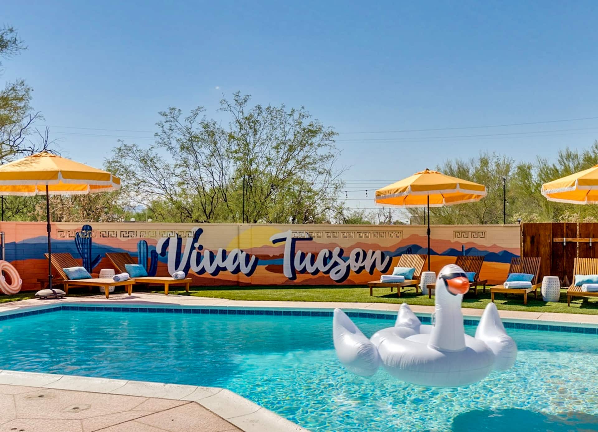 Spacious 5BDRM Oasis! Perfect for families/groups!