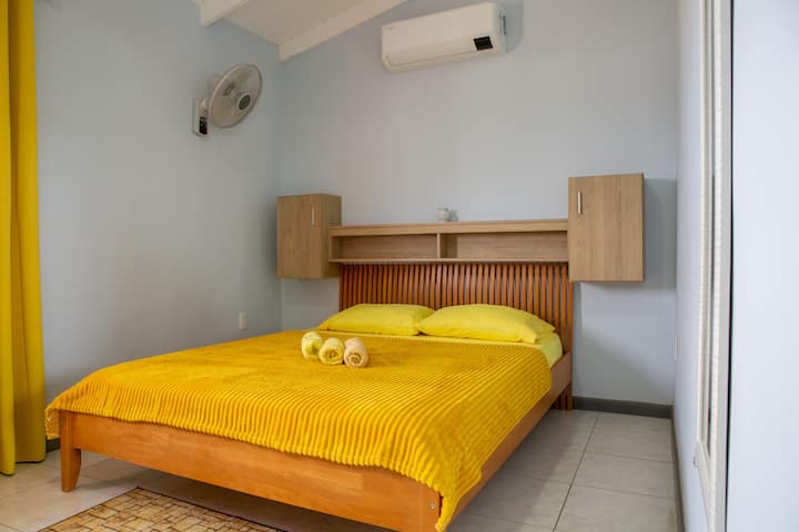 Hilltop View With Privacy - Curaçao
