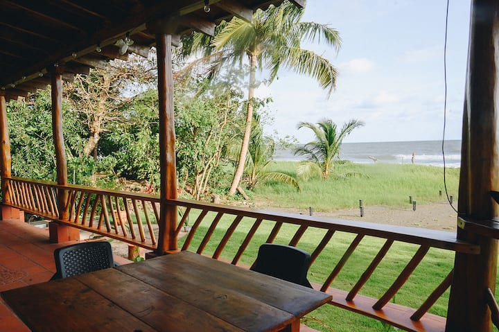 2 Bed/2 Bath Beachfront House in prime location