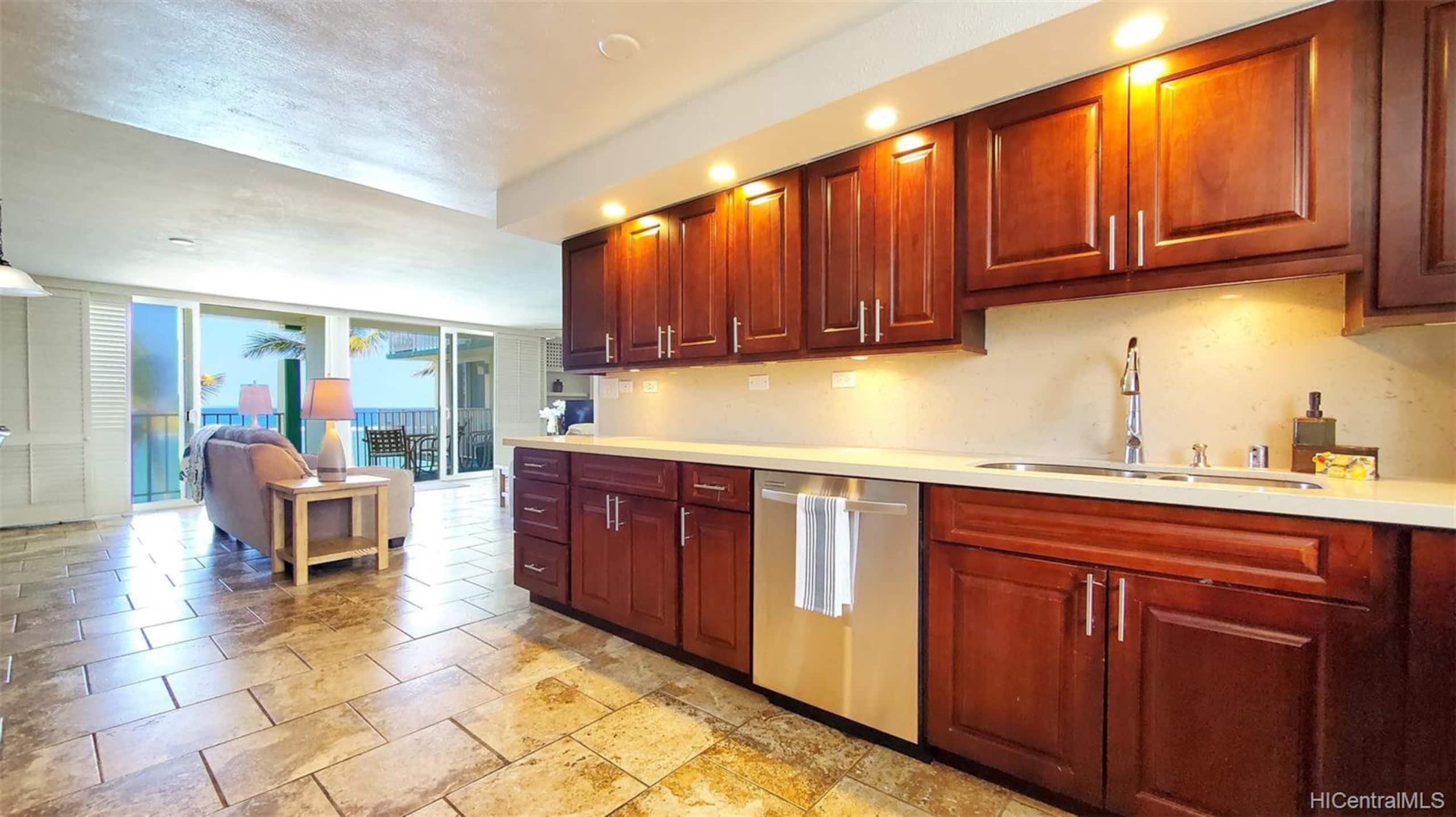 Condo in Hauula · ★4.42 · 4 bedrooms · 6 beds · 5.5 private baths - Image 32