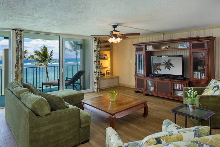Large Oceanfront Haven gallery image 3