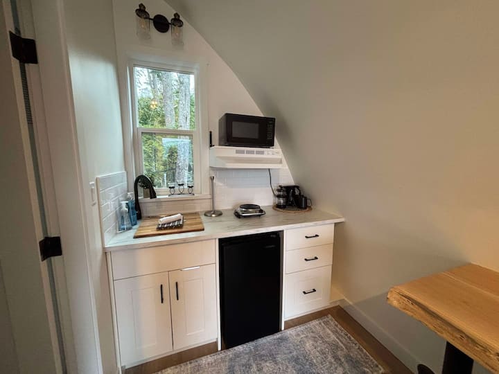 The Nook - Port Renfrew