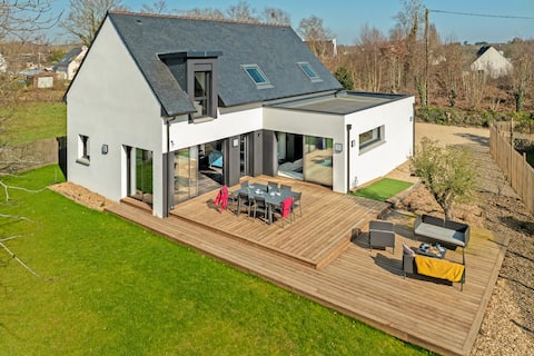 New Villa with Heated Indoor Pool