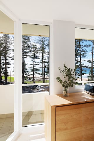 Manly Beachfront Gem, Surf Views