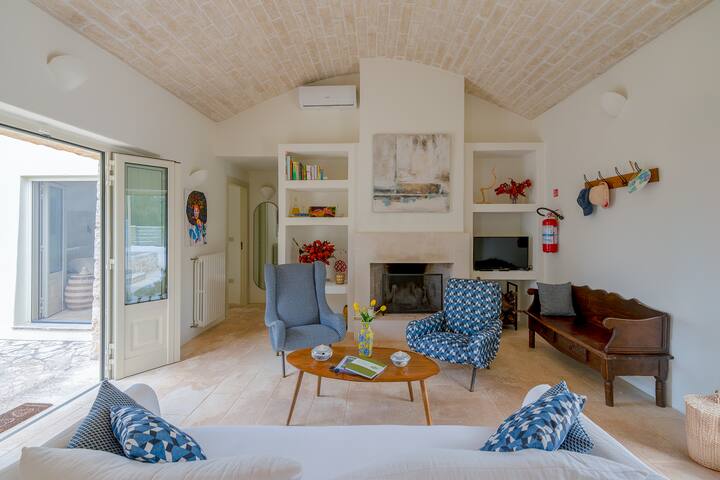 Private Villa, Pool & Sauna – Itria Valley gallery image 3