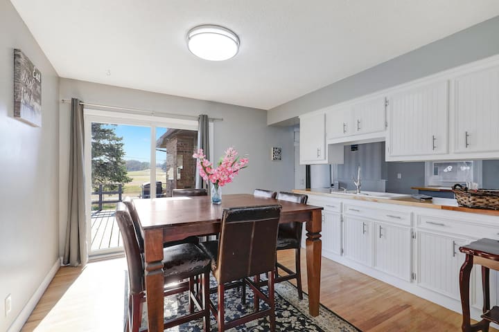 Welcome to the Sunshine Sweets Retreat!