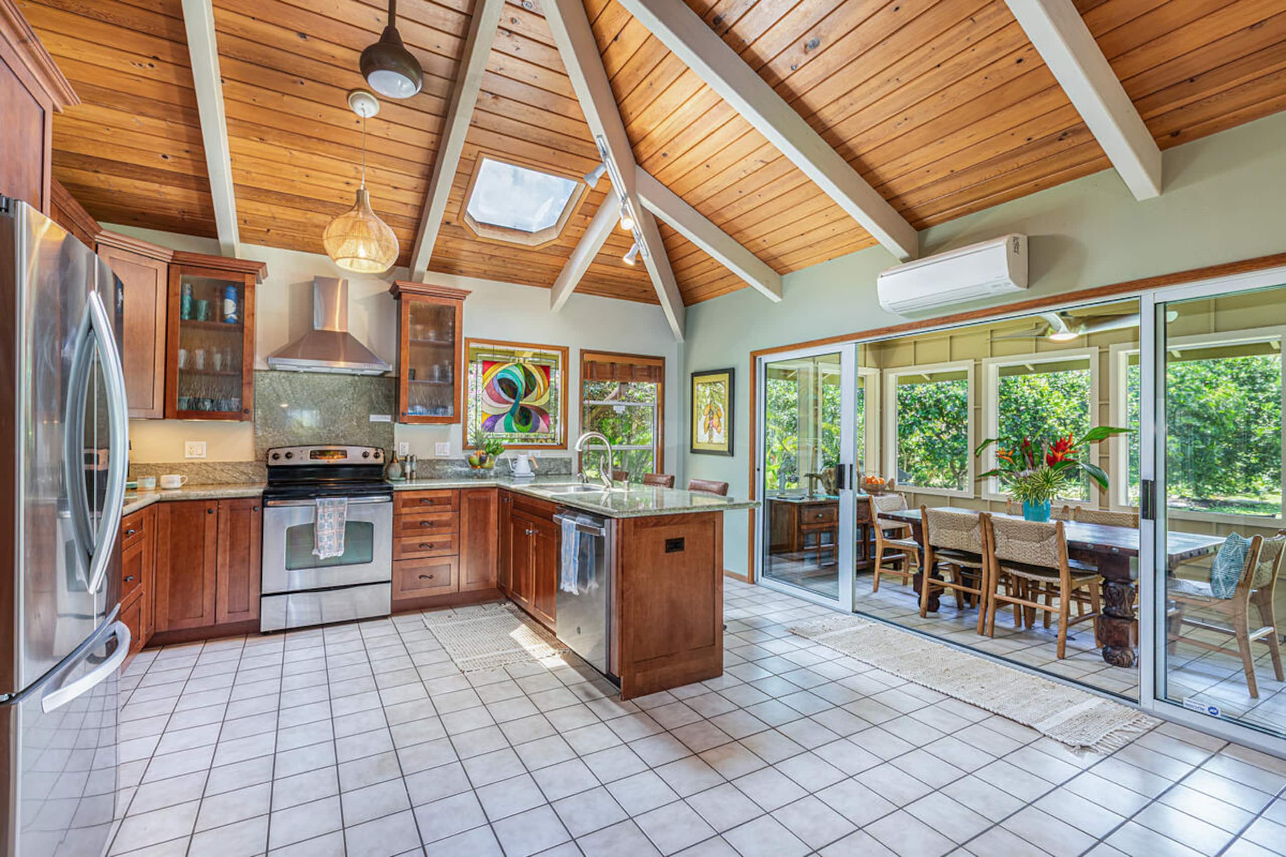 Home in Princeville · ★4.94 · 3 bedrooms · 3 beds · 2 baths - Image 6