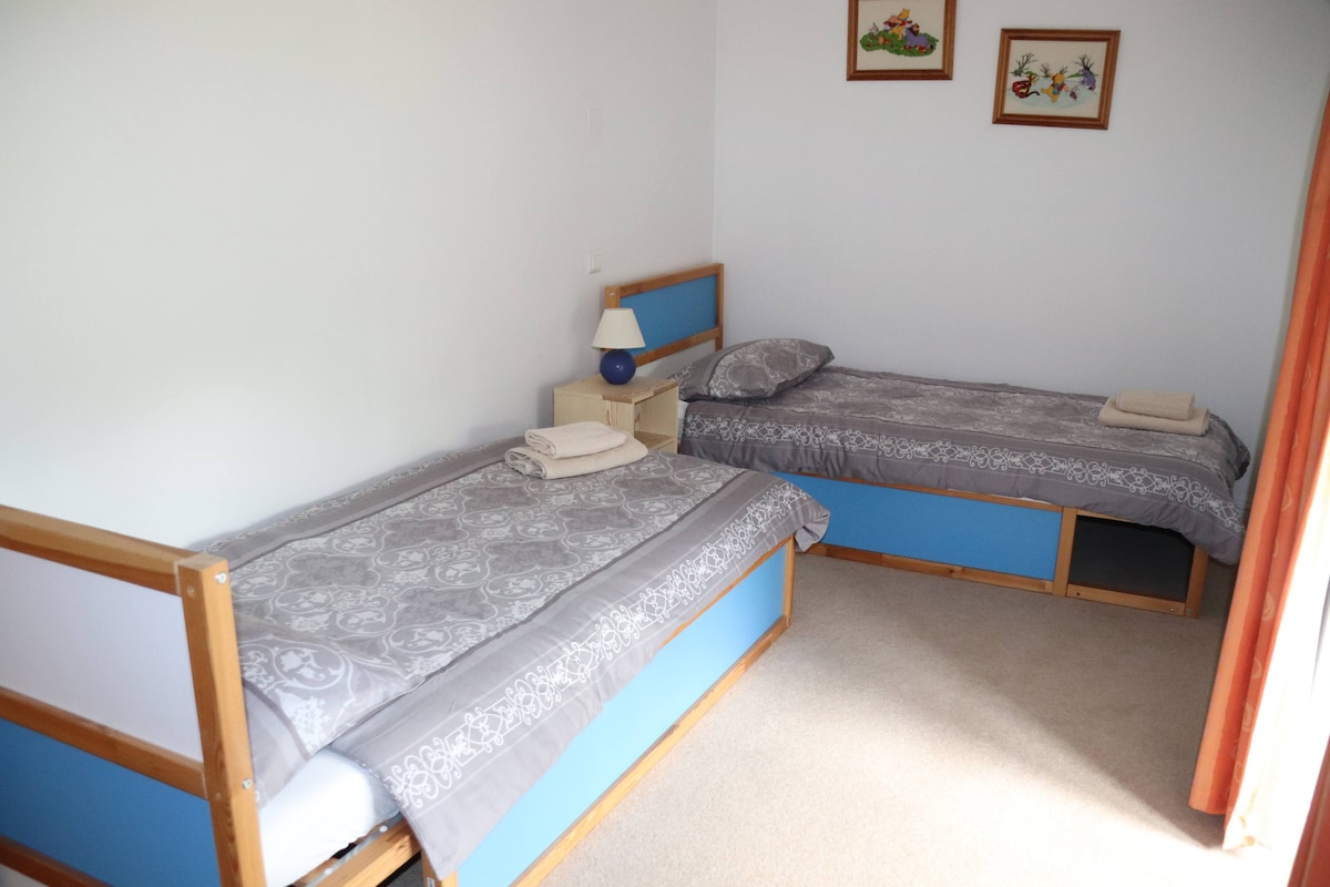 غرفة النوم 2