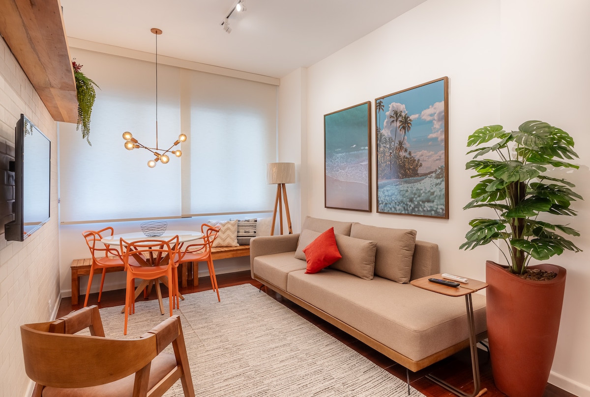 Popular Airbnb listing: Comfort and style 600m from Copacabana beach in Rio De Janeiro