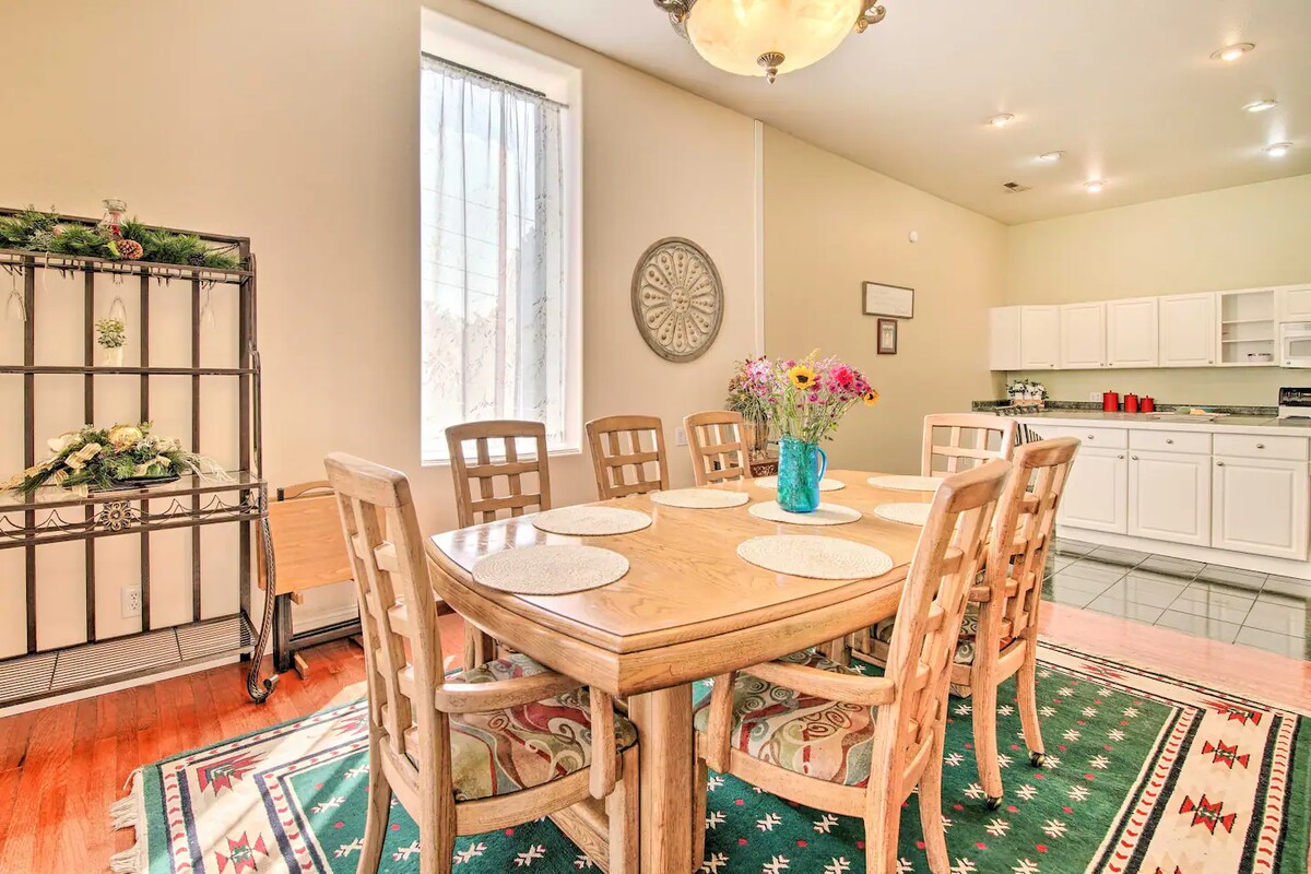 NW Urban Loft / Work Crews / Large Groups Welcome - 12