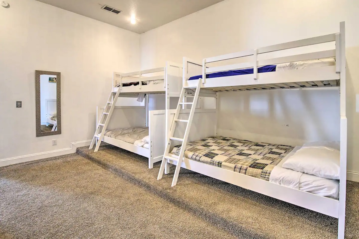 NW Urban Loft / Work Crews / Large Groups Welcome - 17