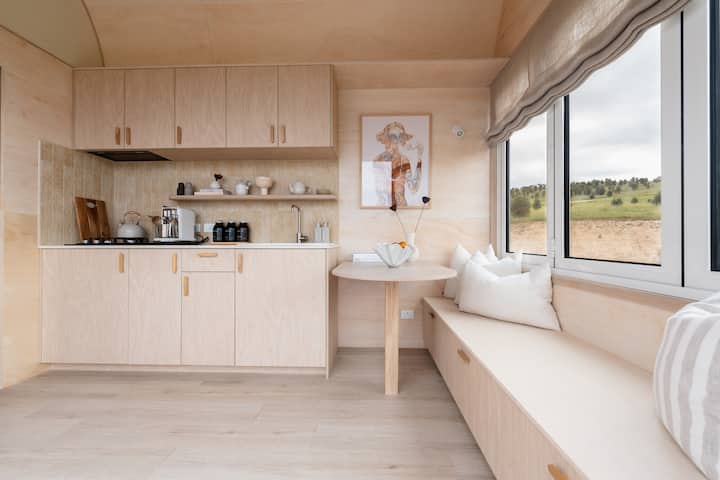 Tiny Coastal Sanctuary With Panoramic Ocean Views - South Australia