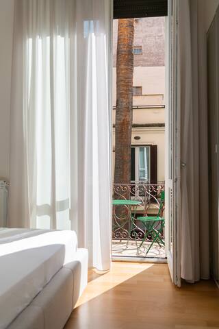 Vittorio Emanuele | Luxe Flat gallery image 3