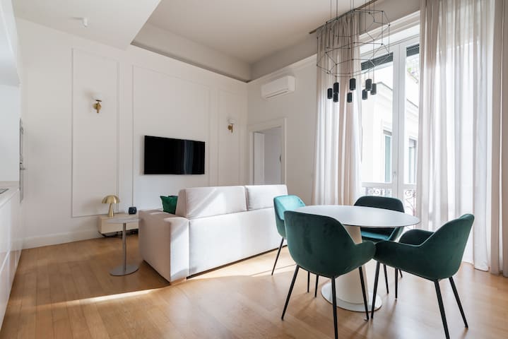 Vittorio Emanuele | Luxe Flat