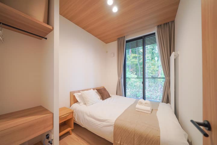 2nd floor bedroom 1, 140 * 200cm double bed