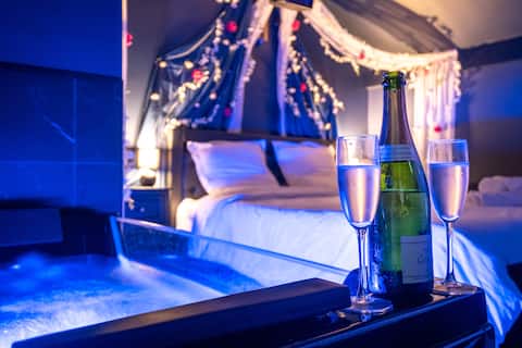 The Secret Boudoir - Love Room with Secret Room
