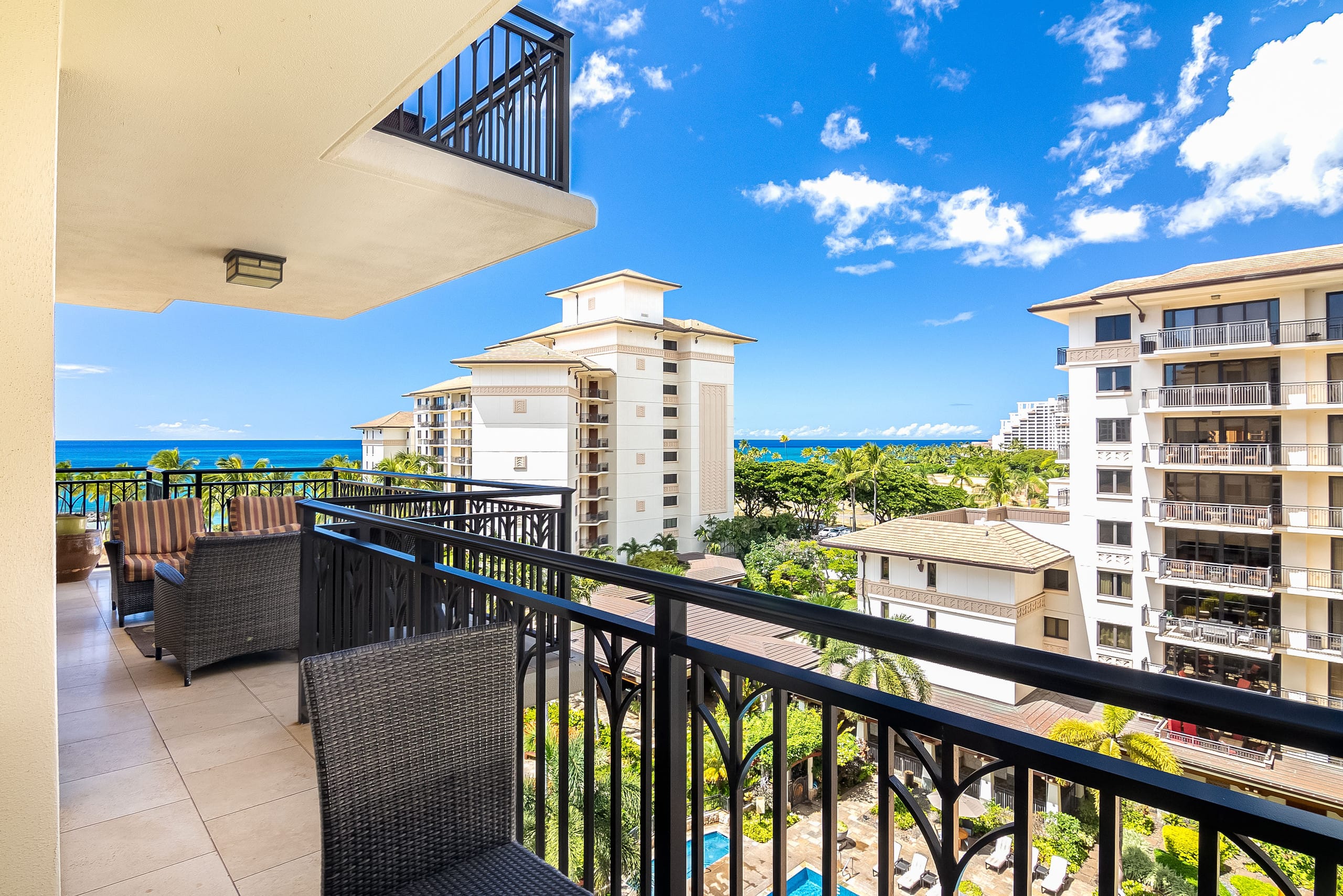 Condo in Kapolei · ★5.0 · 2 bedrooms · 4 beds · 2 private baths - Image 50
