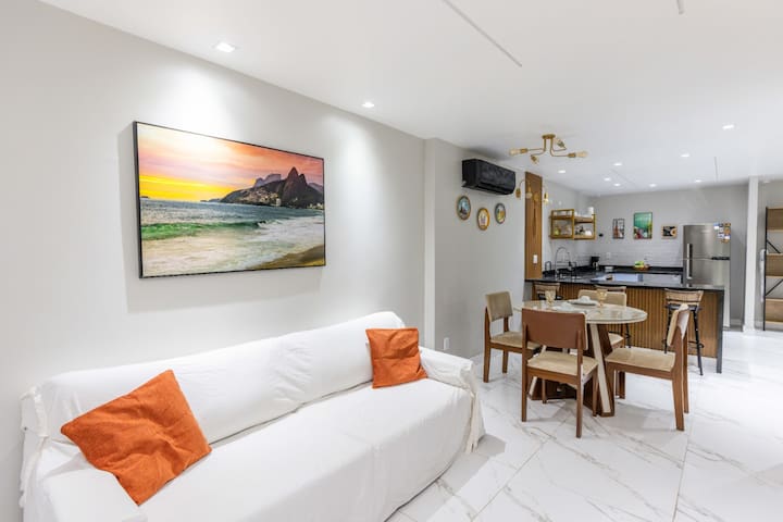 Alto Padrão em Copacabana Novo 350 Metros da Praia