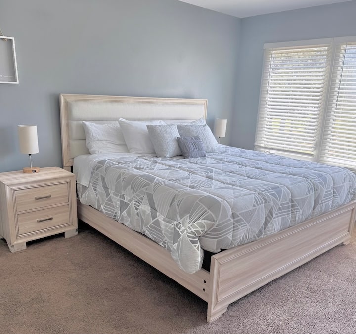 Manželská posteľ kúpená v apríli 2025