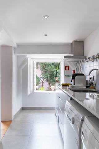 1800’s Palace Guesthouse for company offsite gallery image 5