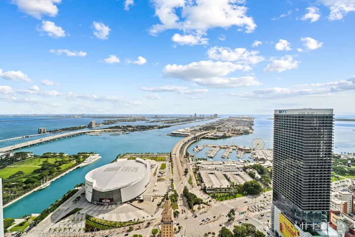 A closer look at Eco Condominiums With Penthouse Views