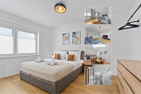 Vacation home for groups • 3 apartments • Central • Parking