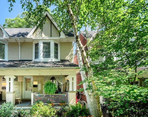 Family-Friendly Beach Retreat!