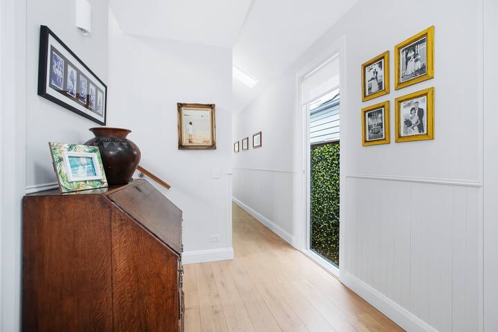 Manly Beach Resort with Parking | 5 min to Beach gallery image 5