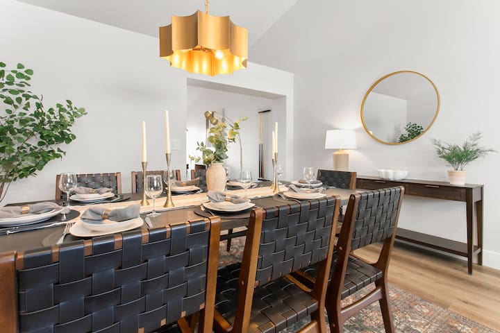 Free Pool Heating 6Bdrm Designer house with Casita gallery image 4