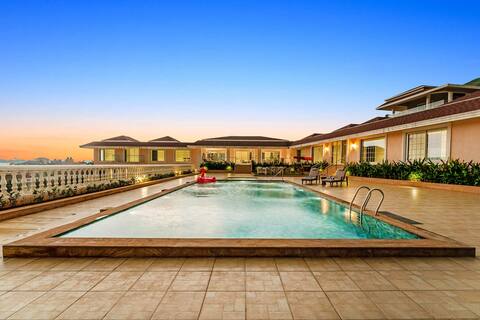 StayVista at Amore @ Dolce Montagna w/ Pool & Bar