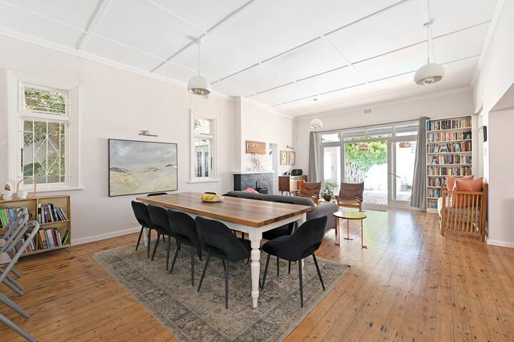 Perfectly located / 4 bed / 3 Bath Home Bantry Bay gallery image 5