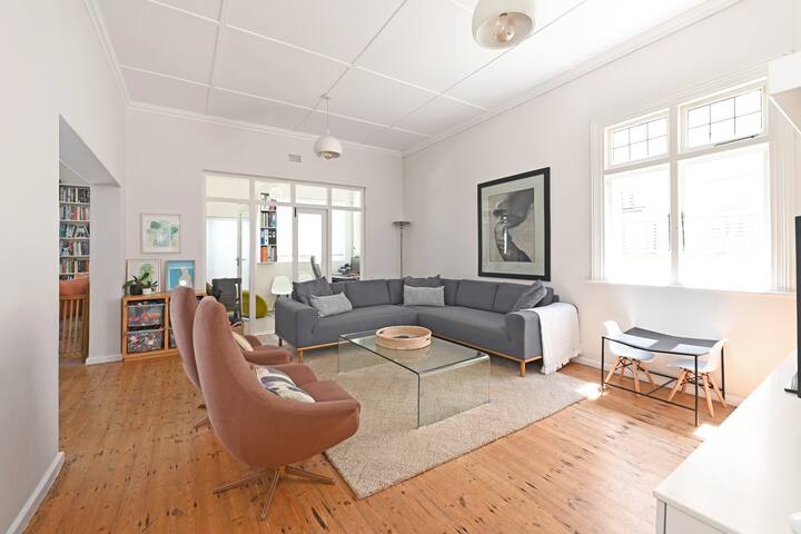 Perfectly located / 4 bed / 3 Bath Home Bantry Bay gallery image 3