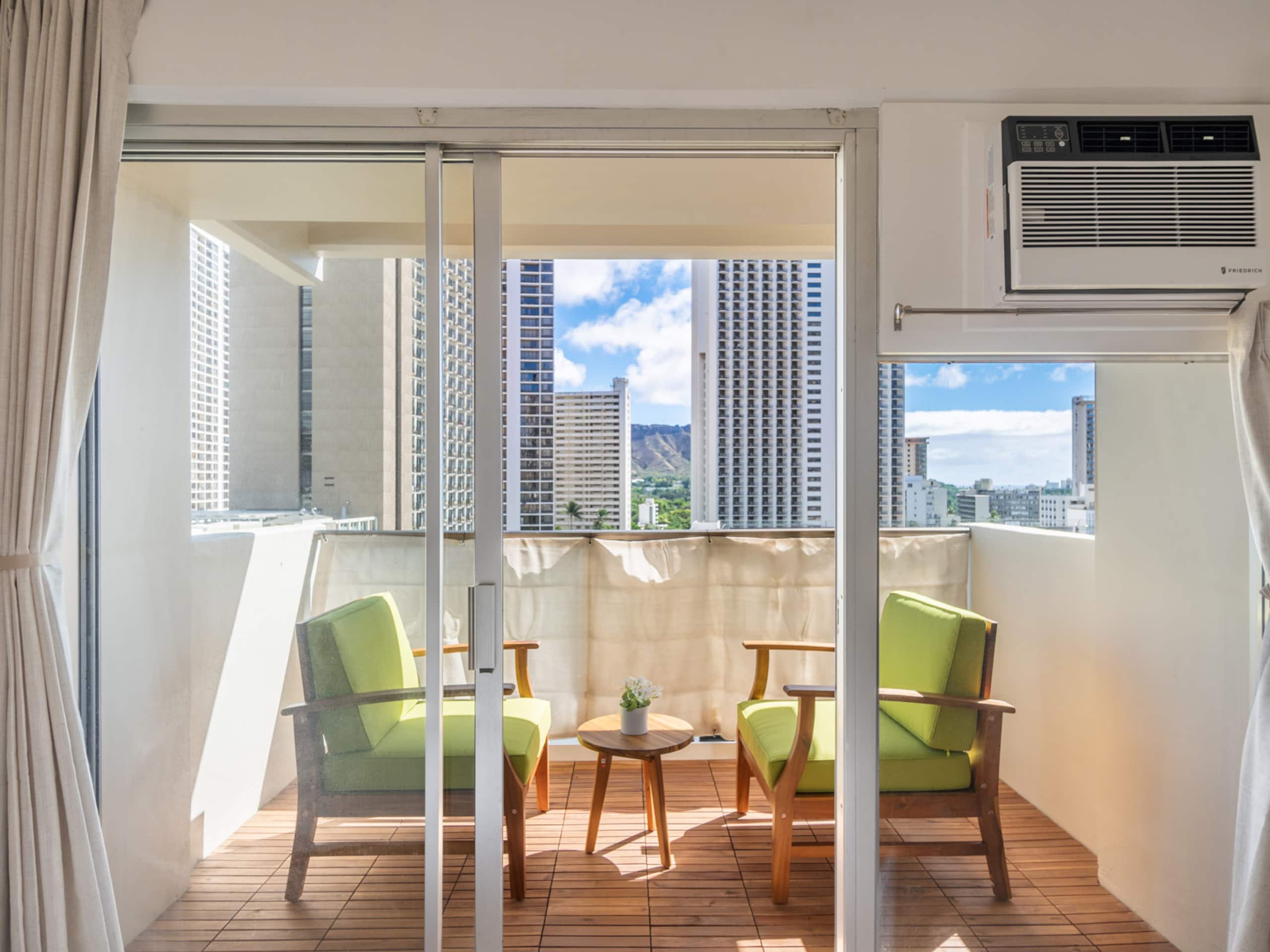 HighFloor 2BR/2BA 4beds Partial Ocean View+Parking - Image 54