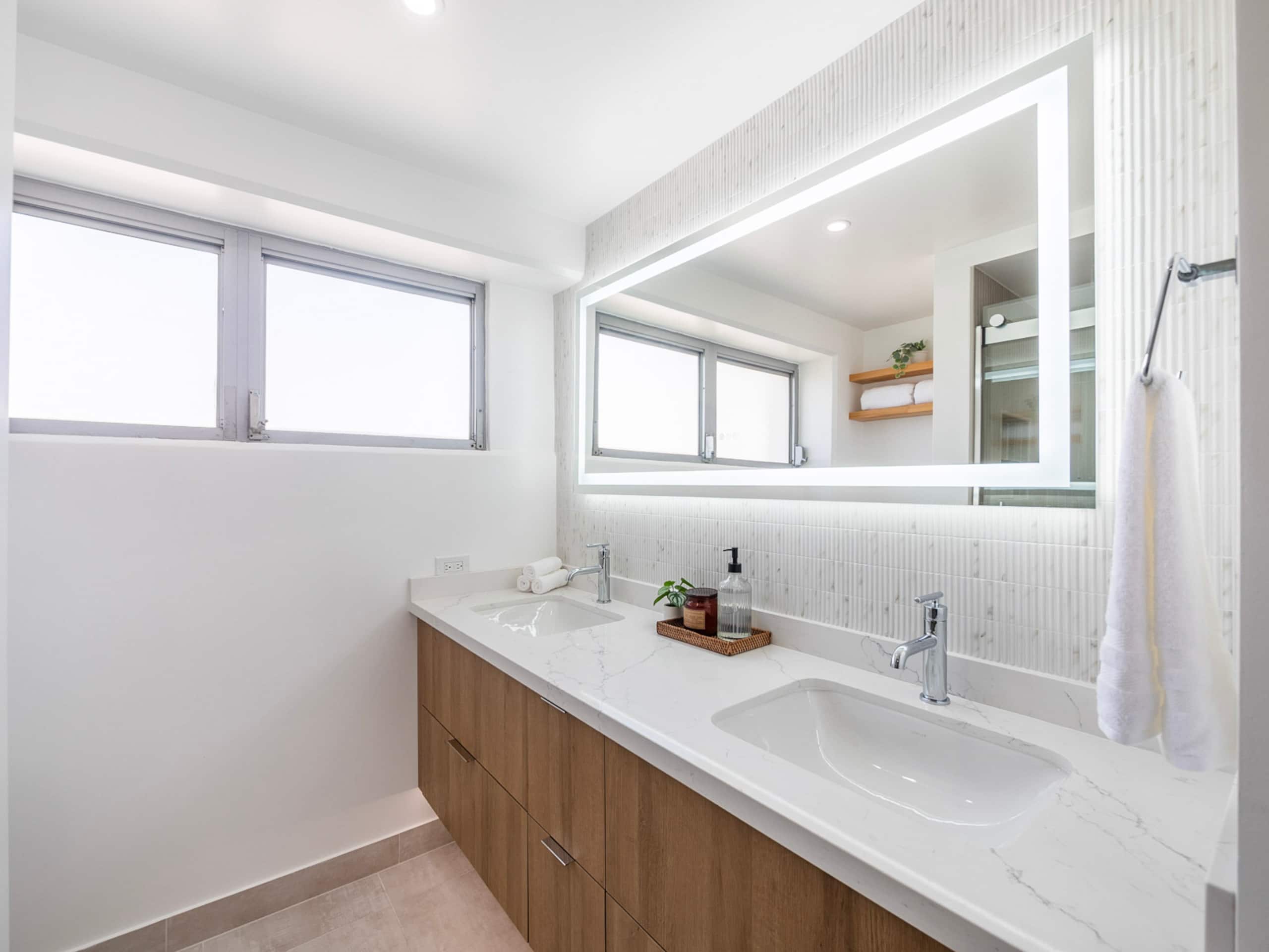 HighFloor 2BR/2BA 4beds Partial Ocean View+Parking - Image 38