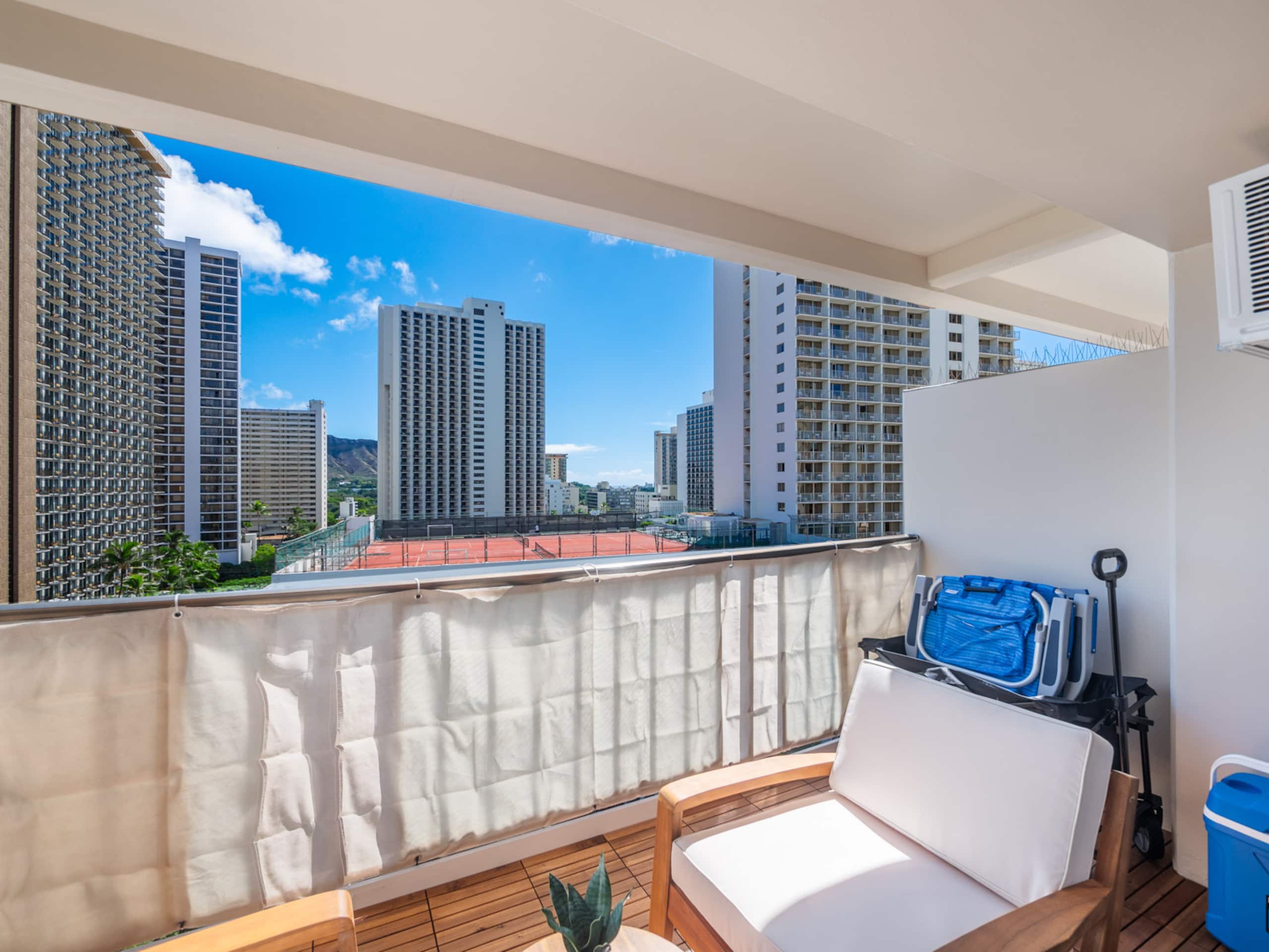 HighFloor 2BR/2BA 4beds Partial Ocean View+Parking - Image 45