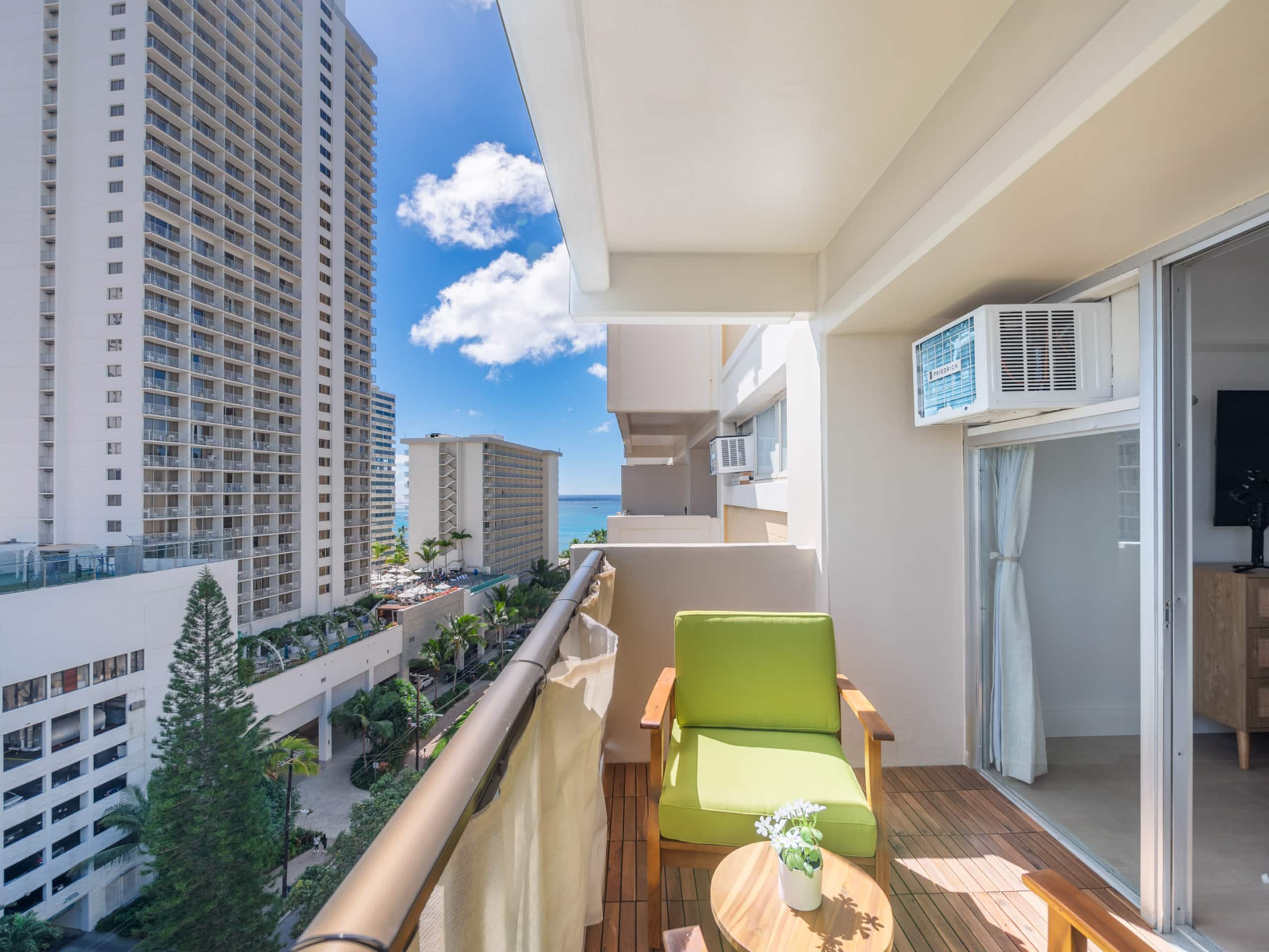 HighFloor 2BR/2BA 4beds Partial Ocean View+Parking - Image 58