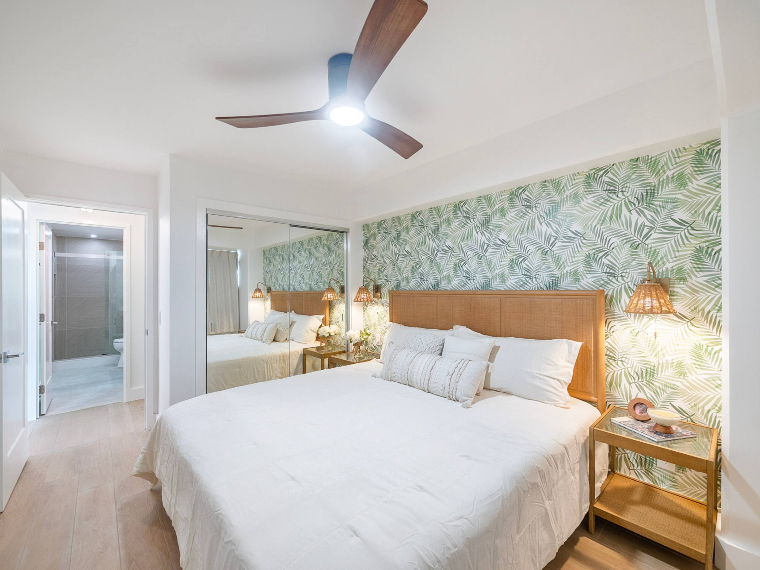 HighFloor 2BR/2BA 4beds Partial Ocean View+Parking - Image 25