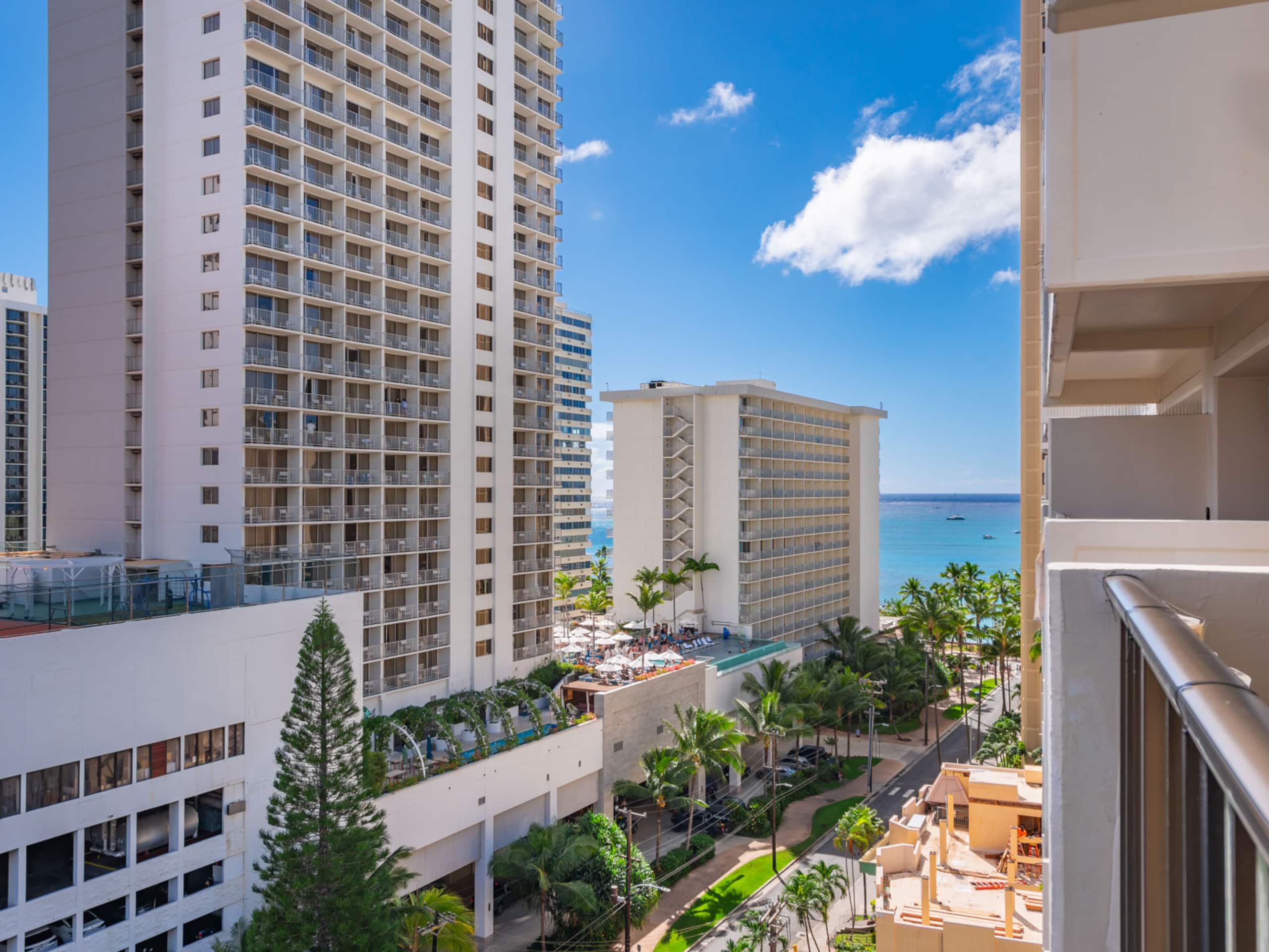 HighFloor 2BR/2BA 4beds Partial Ocean View+Parking - Image 73