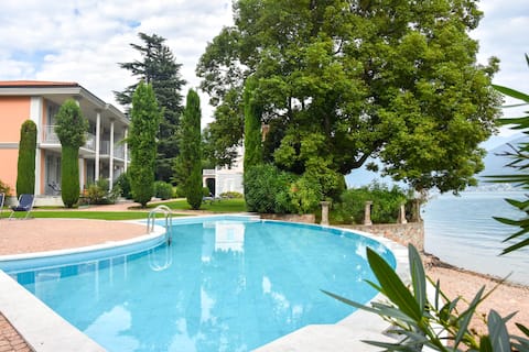 (On the lake) swimming pool, balcony with lake view & parking⸱124