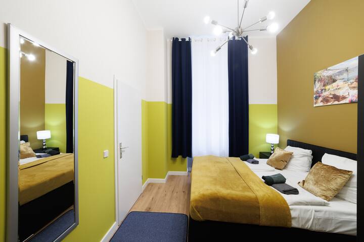 Best Location City Center 4Rooms 8Pers. 2Bathrooms gallery image 3