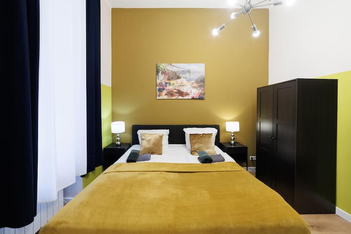 Best Location City Center 4Rooms 8Pers. 2Bathrooms